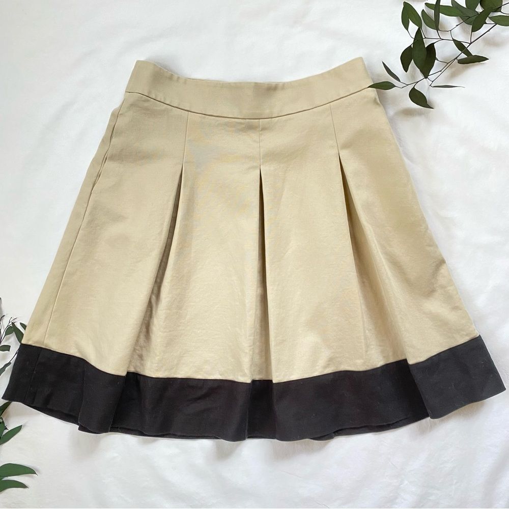 Banana Republic School Girl High Waisted Cream Pleated Mini Skirt Black Trim